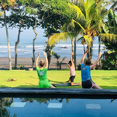 Bali Natha Beach Front Canggu  Exterior photo